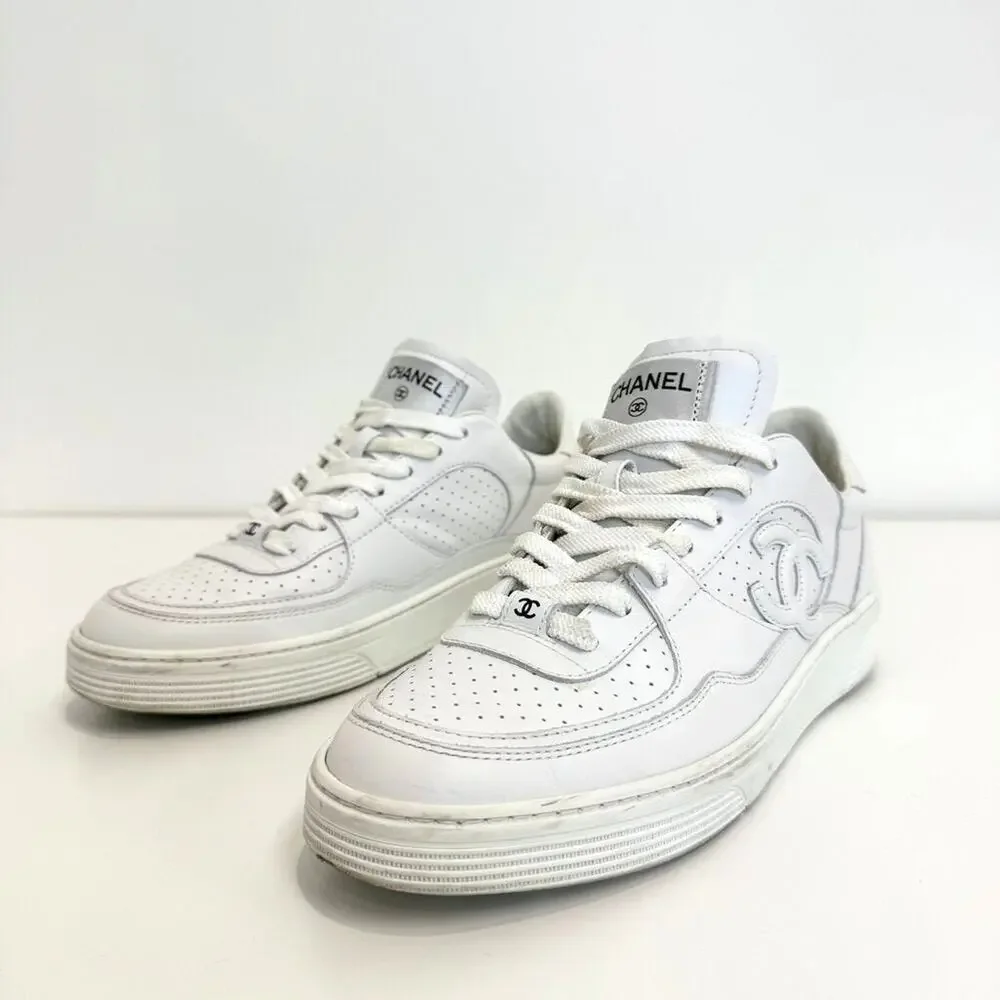 CHANEL 23A White Calfskin Leather CC Logo Sneakers 40 Lace Up Shoes